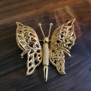 🦋 Monet Butterfly Brooch 🦋